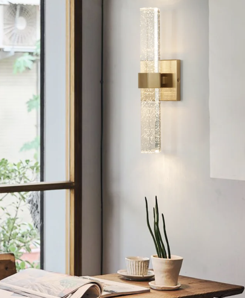 Ernesta 2 - Light Wallchiere