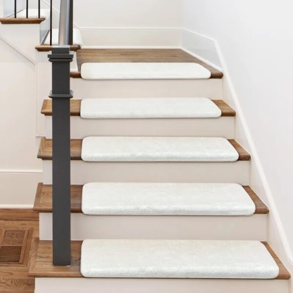 Plush Bullnosed Non-Slip Indoor Stair Tread (Set of 14)