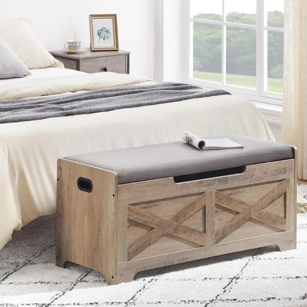 Gundemarie Farmhouse Storage Bench