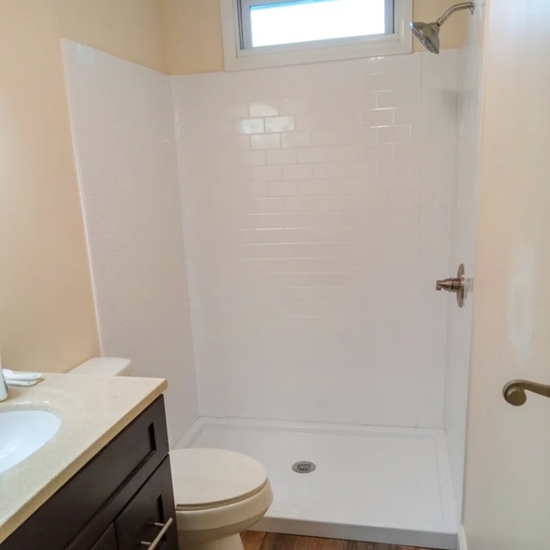 Subway Tile - Mirroflex - Tub and Shower Wall Panel - Gloss White