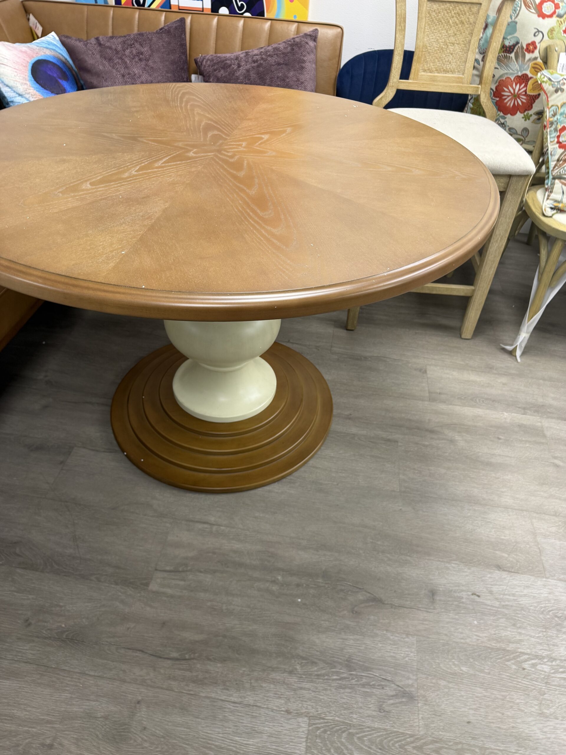 Lexi 46" Farmhouse Round Dining Table with Diamond Veneer Top ONLY - Image 3