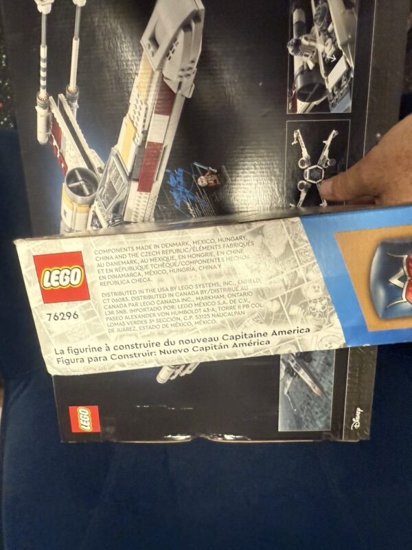 Lego MARVEL NEW Captain America - Image 4